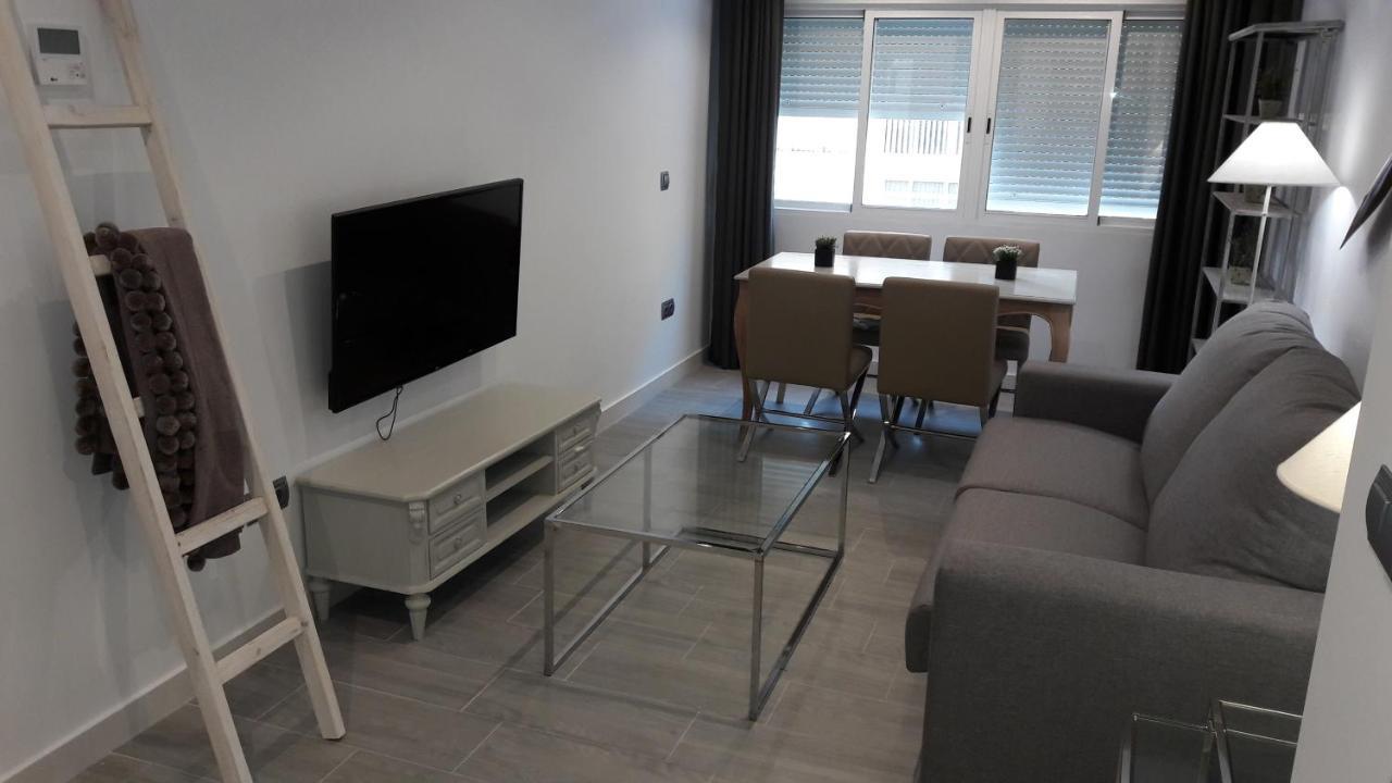 Guesting Velazquez Apartment Cadiz Ngoại thất bức ảnh