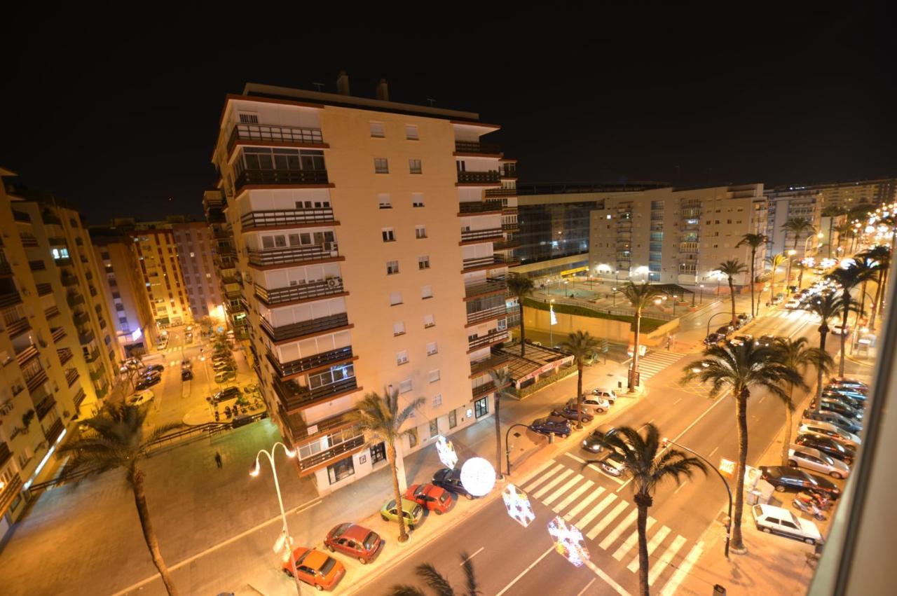 Guesting Velazquez Apartment Cadiz Ngoại thất bức ảnh
